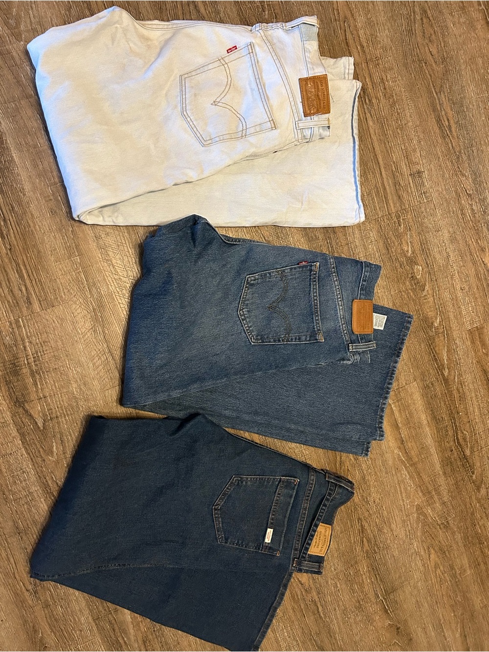 Women’s Levi's Jeans Trio — Light Blue, Medium Blue, & Dark Blue 28/29